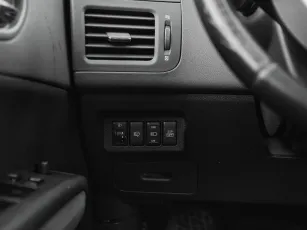 Nissan  10