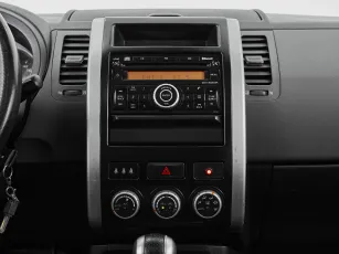 Nissan  12