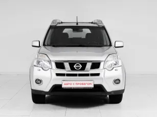 Nissan  2