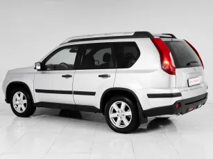 Nissan  4