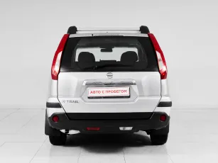 Nissan  5