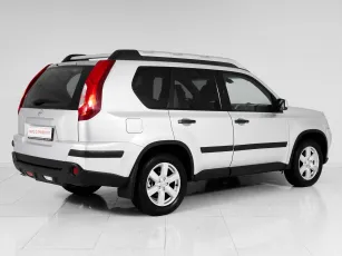 Nissan  6