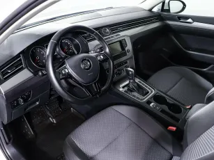 Volkswagen  10