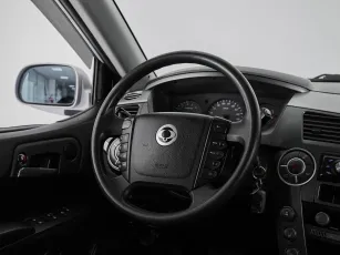 SsangYong  10