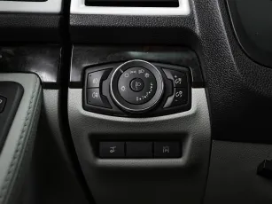 Ford  10