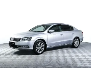 Volkswagen Passat,  B7