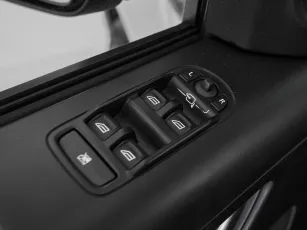 Land Rover  12