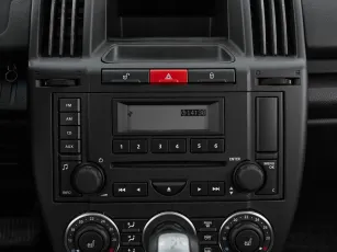 Land Rover  13