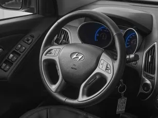 Hyundai  10