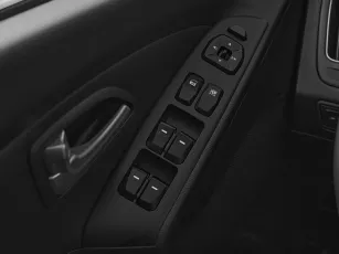 Hyundai  13