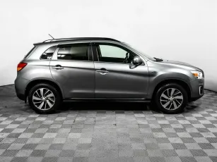 Mitsubishi  4