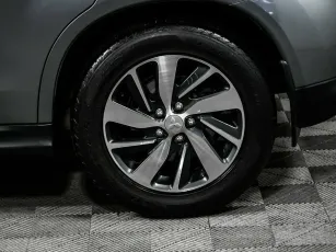 Mitsubishi  7