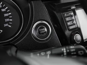 Nissan  11