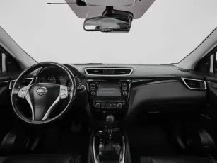 Nissan  8