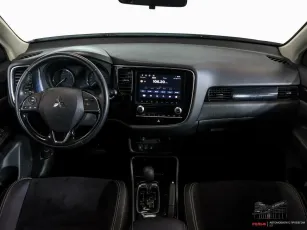 Mitsubishi  9