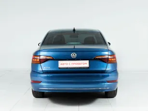 Volkswagen  6