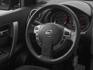 Nissan  10