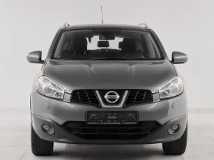 Nissan  2
