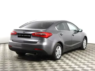 Kia  3