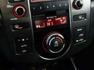 Kia  9