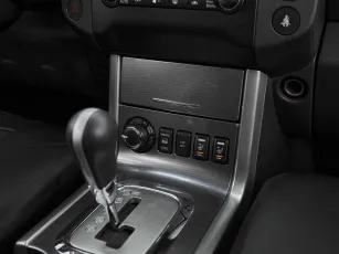 Nissan  16
