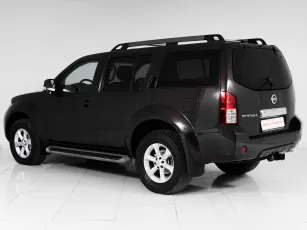Nissan  4