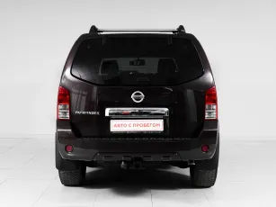Nissan  5