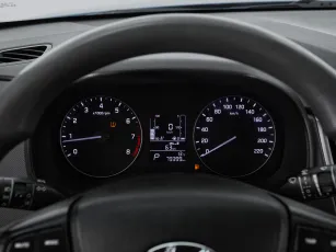 Hyundai  11
