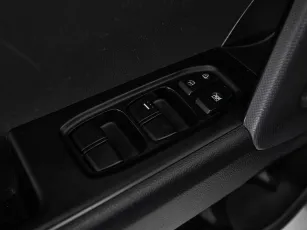 Hyundai  12