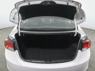 Hyundai  12
