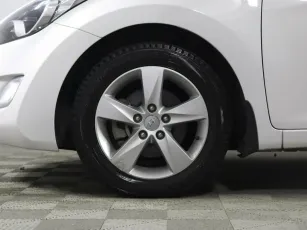 Hyundai  6