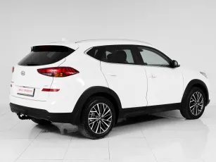 Hyundai  6
