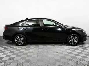 Kia  4