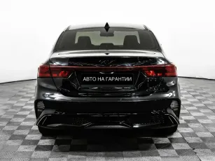 Kia  6