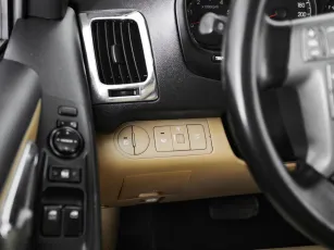 Hyundai  11