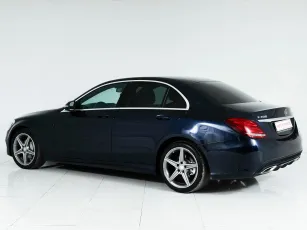 Mercedes-Benz  4