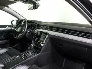 Volkswagen  8