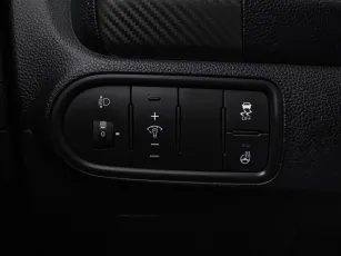 Kia  11