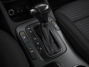 Kia  16