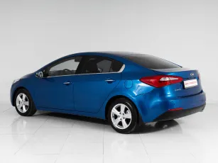 Kia  4