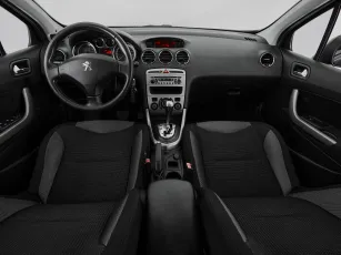 Peugeot  8