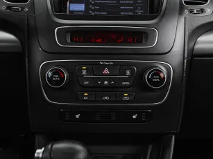 Kia  15