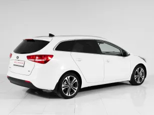 Kia  6