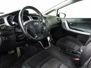 Kia  10