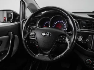 Kia  10