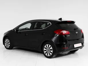 Kia  6