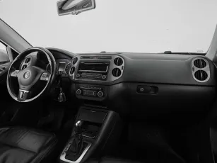 Volkswagen  9