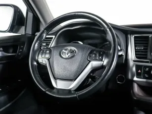 Toyota  11