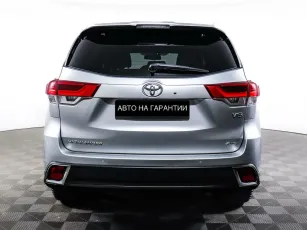 Toyota  6