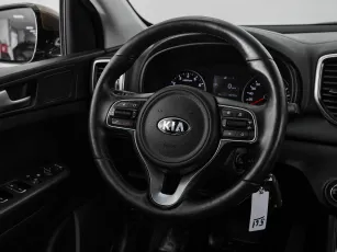 Kia  10